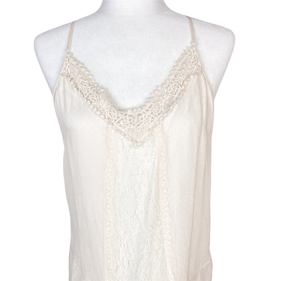 ASTR Cream White Lace Maxi Dress Size Medium - Picture 6 of 15